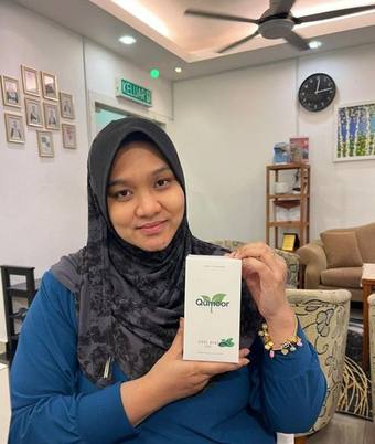 Pengguna Qumoor bersama produk